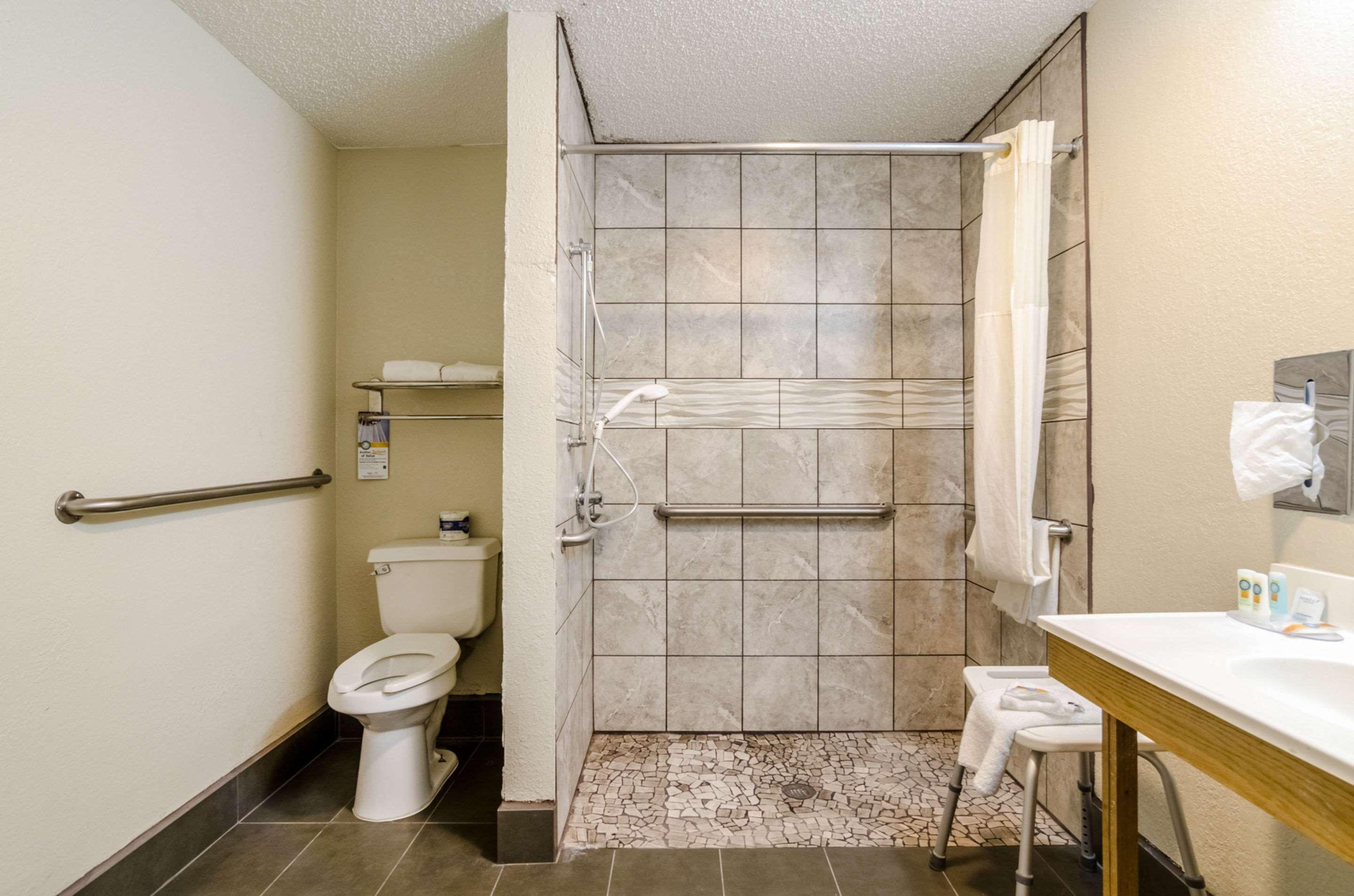 Quality Inn South Wichita Exterior photo