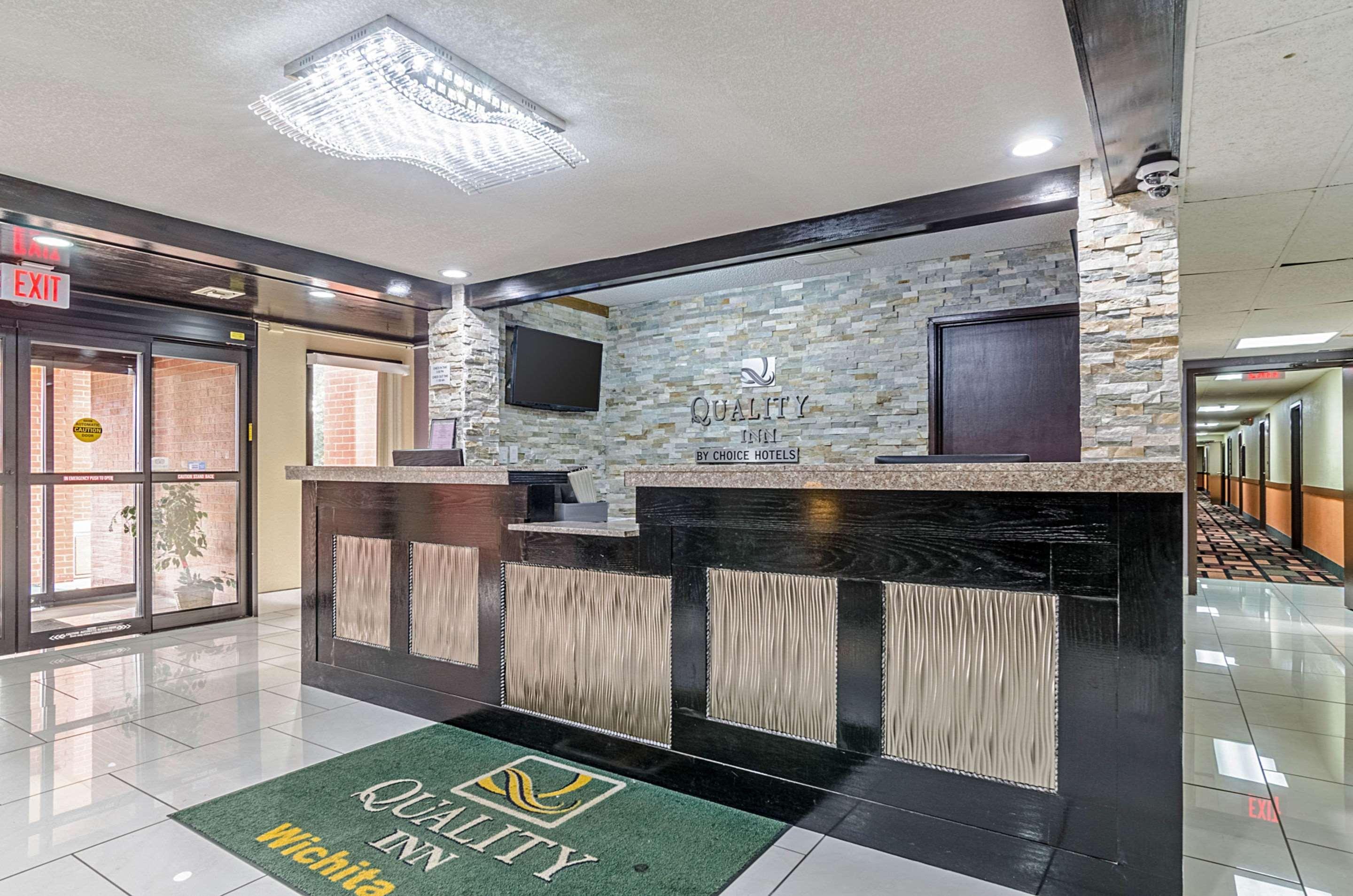 Quality Inn South Wichita Exterior photo